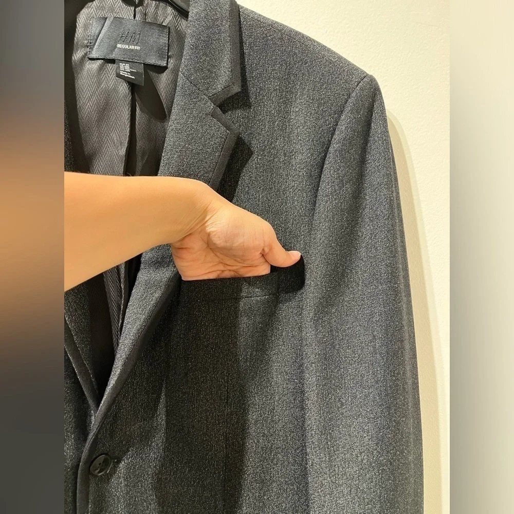H&M charcoal and black sports coat in 40R